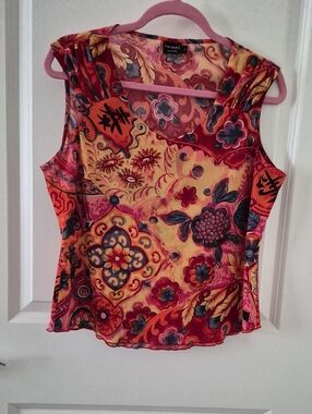 Women's Sleeveless Colorful Top